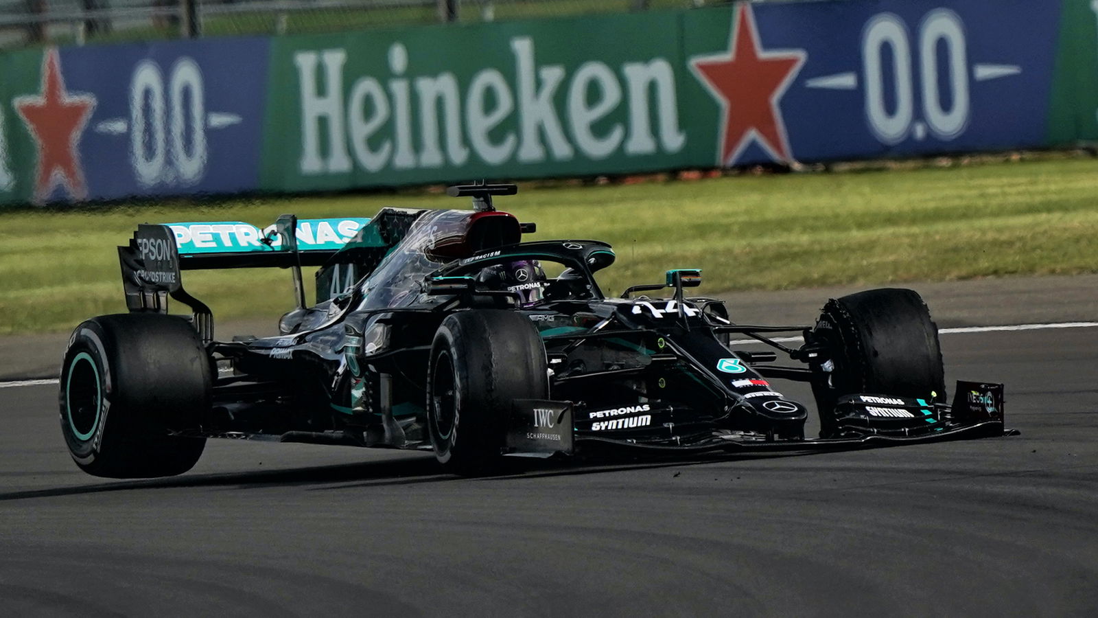Hamilton’s last lap of F1 British GP was “mind-blowing” – Brawn